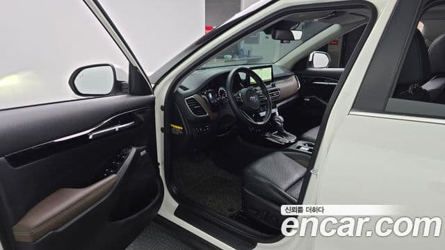 Kia Seltos 2020 — фото 10 из 20