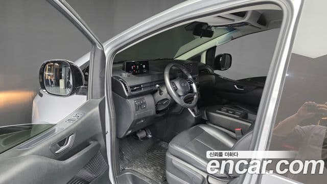 Hyundai Staria 2022 — Фото 10/20