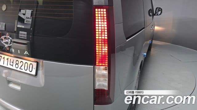 Hyundai Staria 2022 — ფოტო 19/34