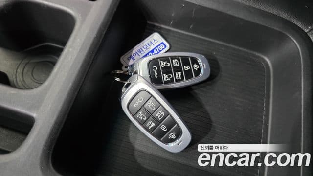 Hyundai Staria 2022 — ფოტო 32/34