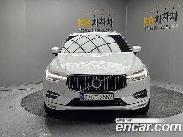 Volvo XC60 2021 — Şəkil 1/19