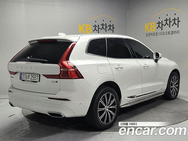 Volvo XC60 2021 — Şəkil 4/19