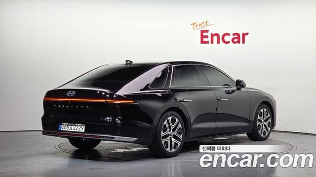 Hyundai Grandeur 2023 — Şəkil 2/20