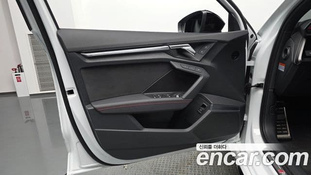Audi RS3 2024 — Photo 2/36