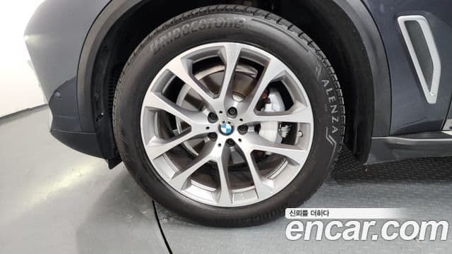 BMW X5 2019 — ფოტო 5/20