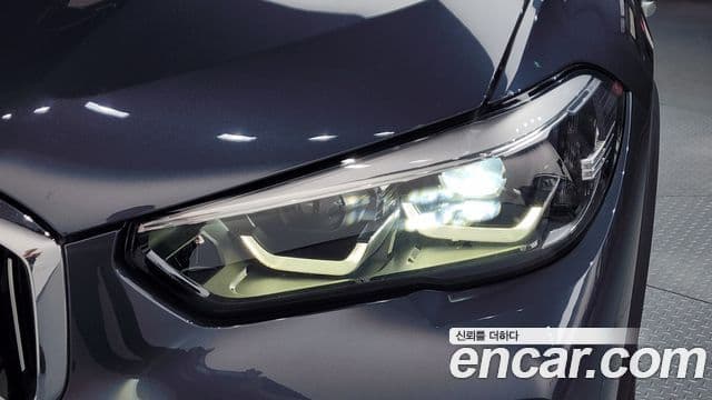 BMW X5 2019 — ფოტო 27/37