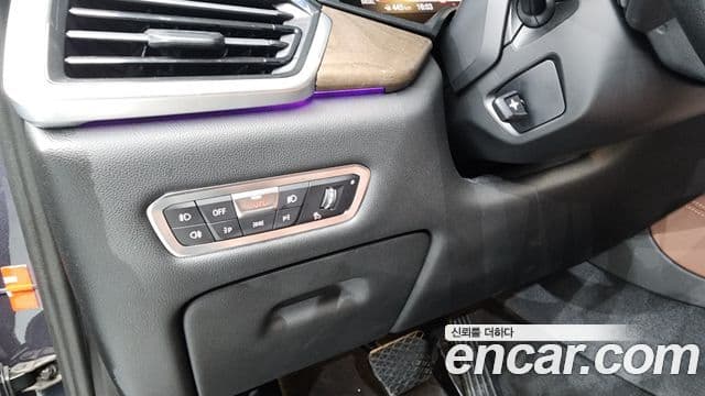 BMW X5 2019 — ფოტო 11/37
