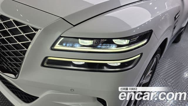 Genesis GV80 2021 — ფოტო 24/34