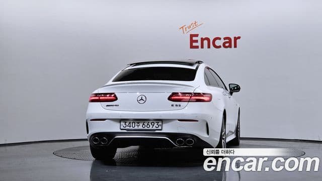 Mercedes-Benz E-Class 2020 — Фото 4/20