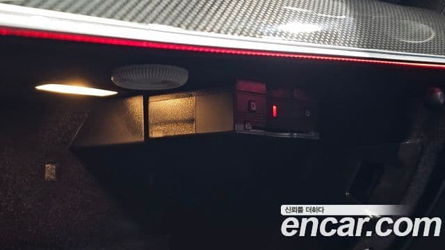 Mercedes-Benz E-Class 2020 — ფოტო 18/38