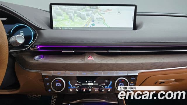 Genesis Electrified G80 2022 — фото 14 из 20