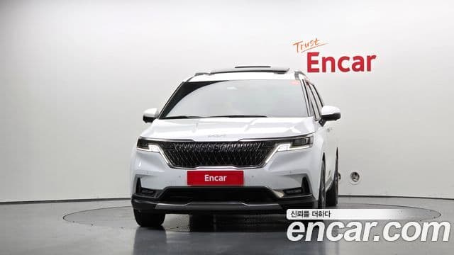 Kia Carnival 2022 — ფოტო 3/20