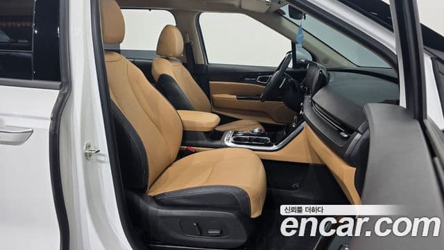 Kia Carnival 2022 — ფოტო 11/20