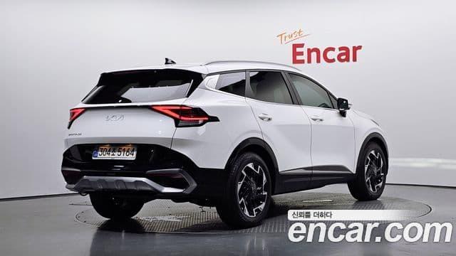 Kia Sportage 2022 — фото 2 из 20