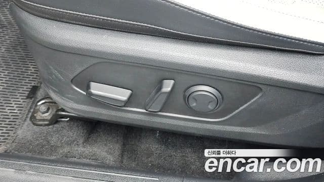 Kia Sportage 2022 — ფოტო 18/20