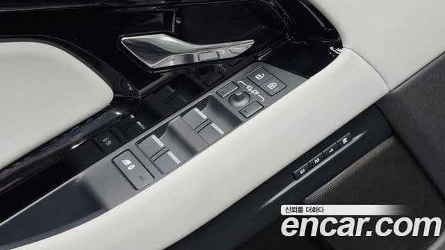 Land Rover Range Rover Evoque 2024 — ფოტო 20/20
