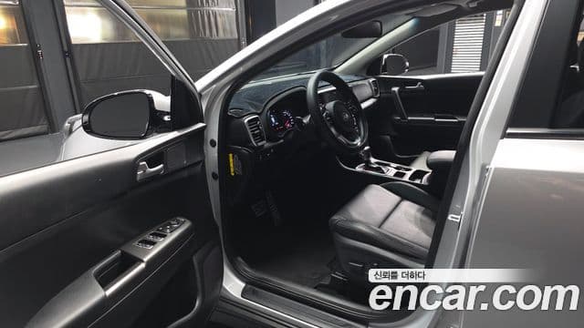 Kia Sportage The Bold 2019 — ფოტო 24/30