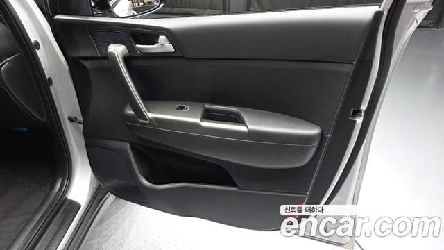 Kia Sportage The Bold 2019 — ფოტო 27/30