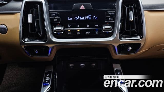 Kia Sorento 2021 — Şəkil 19/20