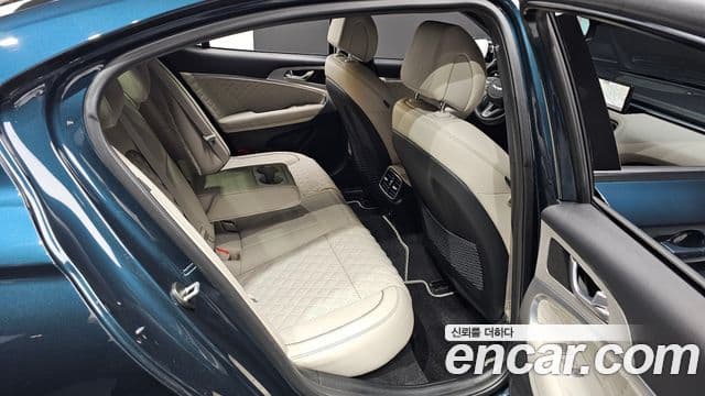 Genesis G70 2021 — ფოტო 11/20