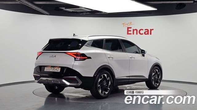 Kia Sportage 2021 — ფოტო 2/20