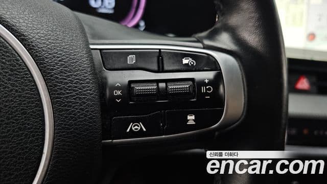 Kia Sportage 2021 — ფოტო 19/20