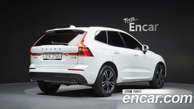 Volvo XC60 2018 — Şəkil 2/20