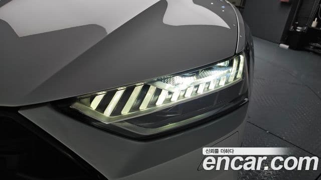 Audi A7 2022 — ფოტო 31/39