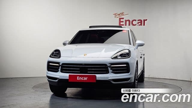 Porsche Cayenne 2023 — ფოტო 3/20