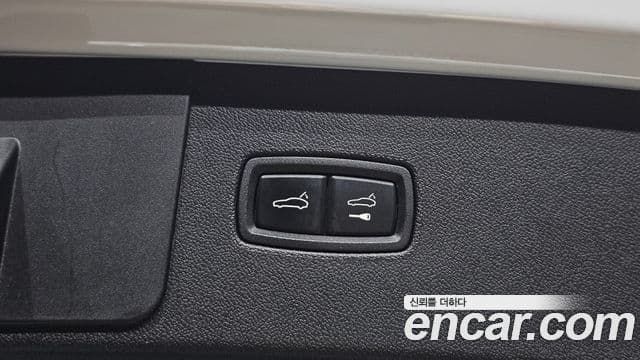 Porsche Cayenne 2023 — ფოტო 16/20