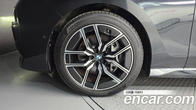 BMW 7 Series 2023 — фото 5 из 20