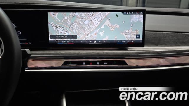BMW 7 Series 2023 — ფოტო 18/20