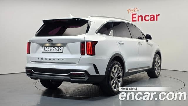 Kia Sorento 2021 — Фото 2/20