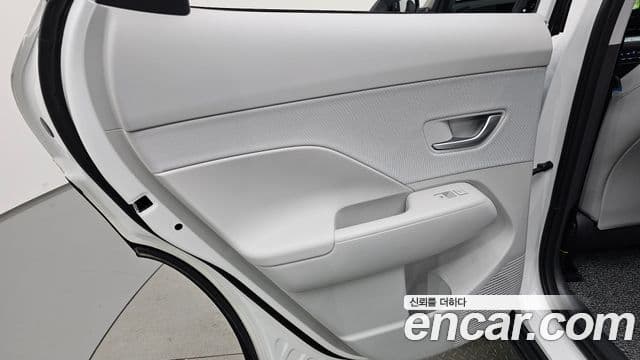 Hyundai Kona Hybrid 2025 — Şəkil 8/33