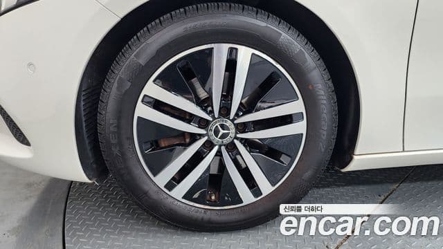 Mercedes-Benz A-Class 2021 — Şəkil 5/20