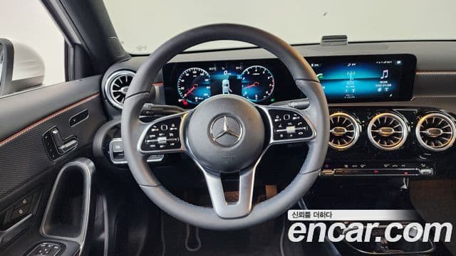 Mercedes-Benz A-Class 2021 — Şəkil 13/20