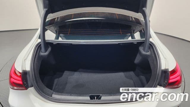 Mercedes-Benz A-Class 2021 — Şəkil 18/20