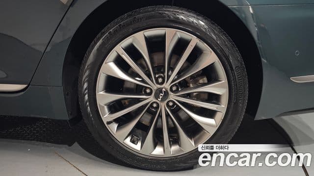 Kia The K9 2022 — Photo 9/41
