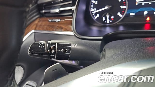 Kia The K9 2019 — Photo 10/32