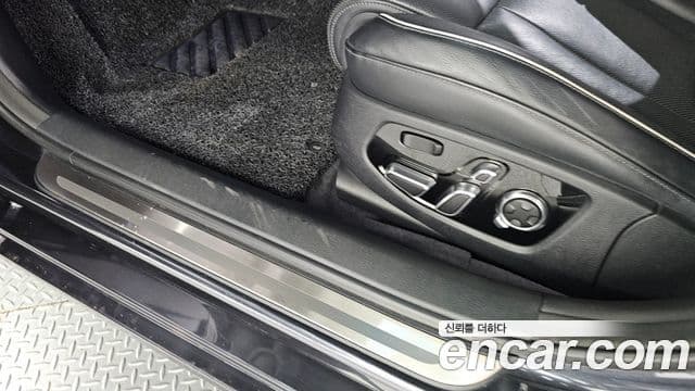 Kia The K9 2019 — Photo 13/32
