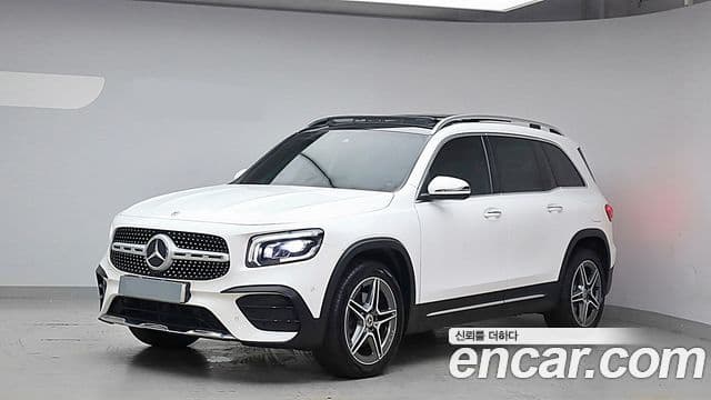 Mercedes-Benz GLB-Class 2021 — Şəkil 10/20