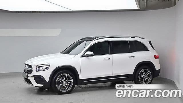 Mercedes-Benz GLB-Class 2021 — Şəkil 1/20