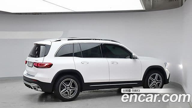 Mercedes-Benz GLB-Class 2021 — Şəkil 3/20