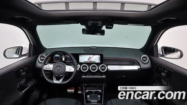Mercedes-Benz GLB-Class 2021 — Şəkil 11/20