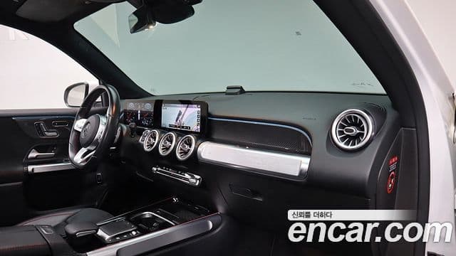 Mercedes-Benz GLB-Class 2021 — Şəkil 19/20