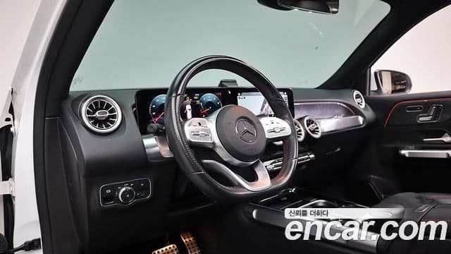 Mercedes-Benz GLB-Class 2021 — Şəkil 20/20
