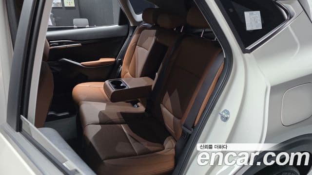 Kia Seltos 2023 — Şəkil 12/20