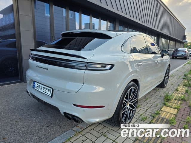 Porsche Cayenne 2025 — ფოტო 3/20