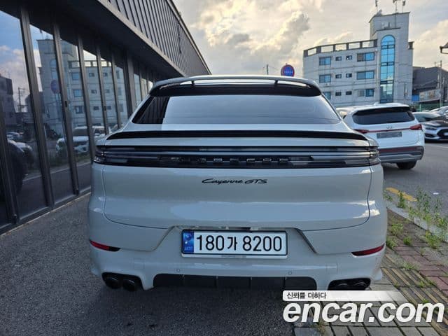 Porsche Cayenne 2025 — ფოტო 4/20