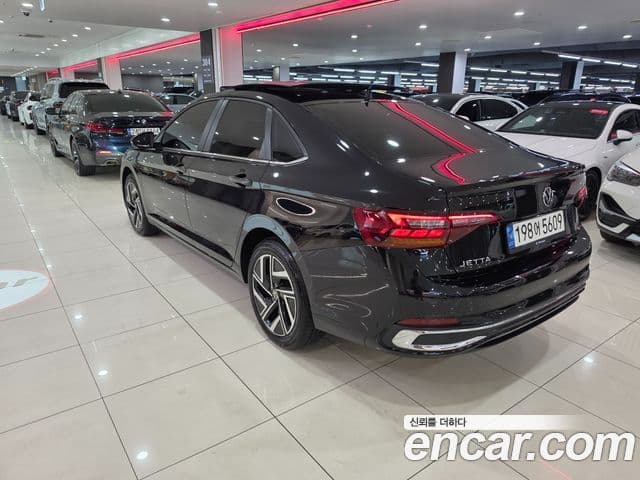 Volkswagen Jetta 2022 — Şəkil 1/19